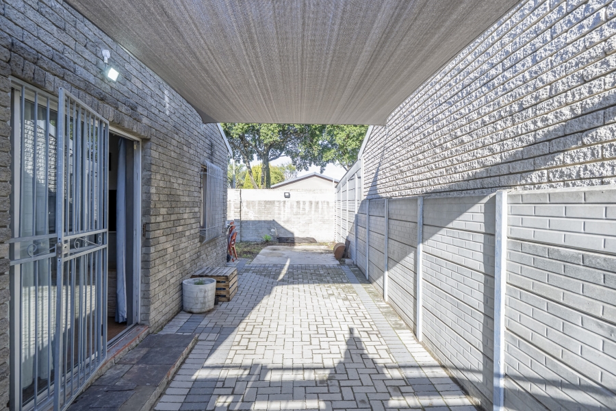2 Bedroom Property for Sale in Bonnie Brae Western Cape